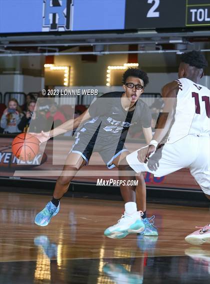 Thumbnail 1 in Rye Neck vs Valhalla (Section 1 Class B Semifinal) photogallery.