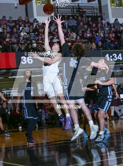 Thumbnail 3 in Rye Neck vs Valhalla (Section 1 Class B Semifinal) photogallery.
