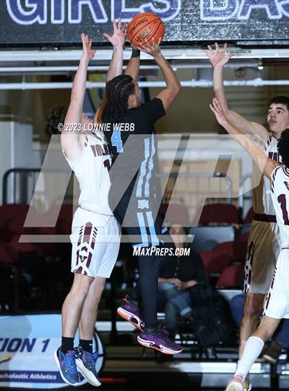 Thumbnail 2 in Rye Neck vs Valhalla (Section 1 Class B Semifinal) photogallery.