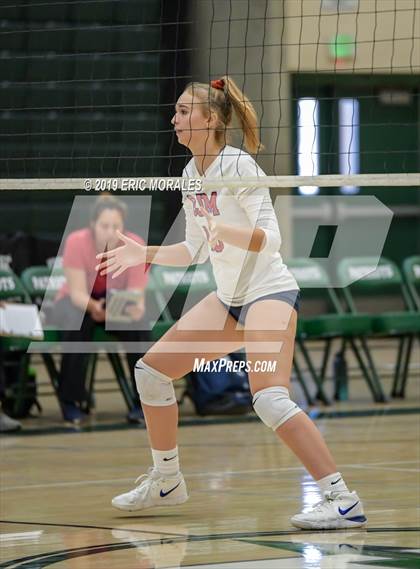 Thumbnail 2 in San Joaquin Memorial vs Kerman (Patriot Varsity Tournament) photogallery.