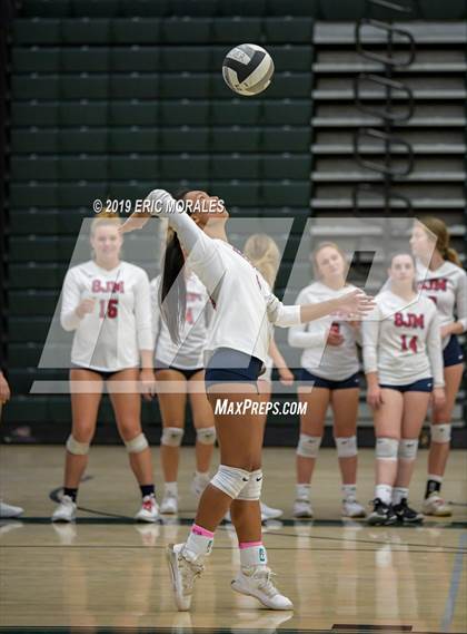 Thumbnail 1 in San Joaquin Memorial vs Kerman (Patriot Varsity Tournament) photogallery.