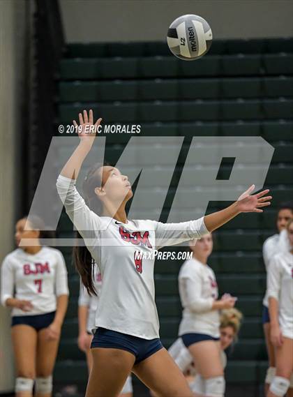Thumbnail 3 in San Joaquin Memorial vs Kerman (Patriot Varsity Tournament) photogallery.