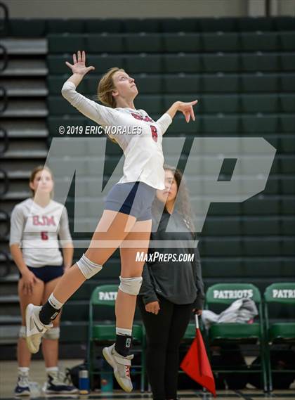 Thumbnail 3 in San Joaquin Memorial vs Kerman (Patriot Varsity Tournament) photogallery.