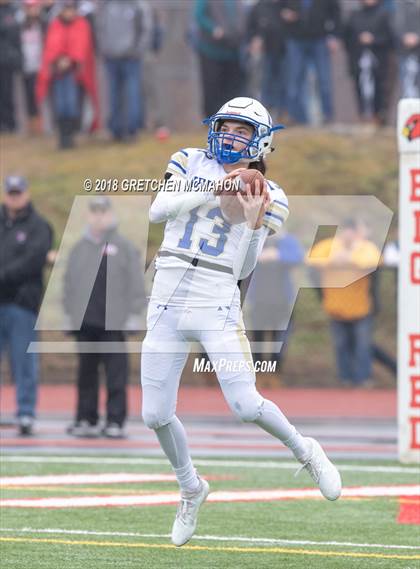 Thumbnail 2 in Newtown @ Greenwich (CIAC Class LL Semifinal) photogallery.