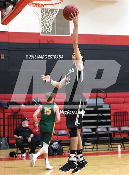Thumbnail 1 in 2018 Pinellas County Public vs Private School Senior Showcase photogallery.
