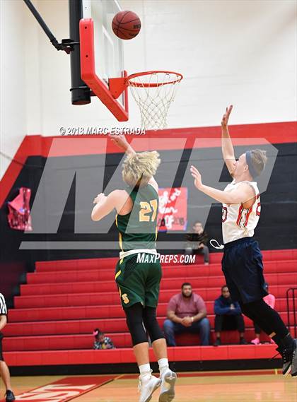 Thumbnail 3 in 2018 Pinellas County Public vs Private School Senior Showcase photogallery.