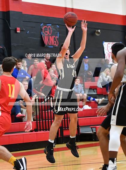 Thumbnail 3 in 2018 Pinellas County Public vs Private School Senior Showcase photogallery.