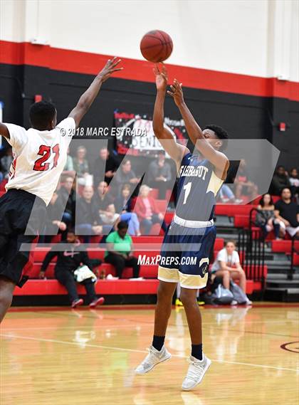 Thumbnail 2 in 2018 Pinellas County Public vs Private School Senior Showcase photogallery.