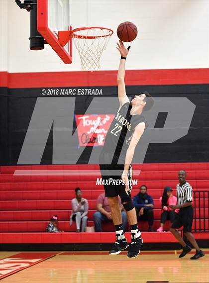 Thumbnail 1 in 2018 Pinellas County Public vs Private School Senior Showcase photogallery.