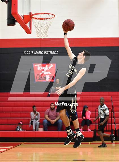 Thumbnail 3 in 2018 Pinellas County Public vs Private School Senior Showcase photogallery.