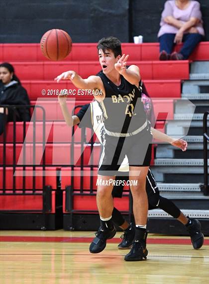 Thumbnail 1 in 2018 Pinellas County Public vs Private School Senior Showcase photogallery.
