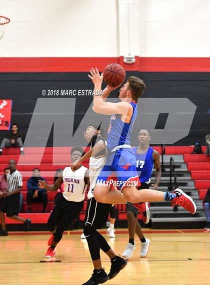 Thumbnail 2 in 2018 Pinellas County Public vs Private School Senior Showcase photogallery.