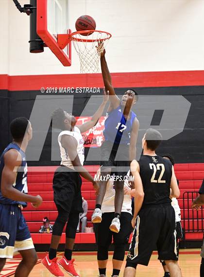 Thumbnail 1 in 2018 Pinellas County Public vs Private School Senior Showcase photogallery.
