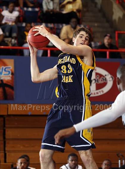 Thumbnail 2 in Highland Park vs Pinkston (Dallas Basketball Classic) photogallery.