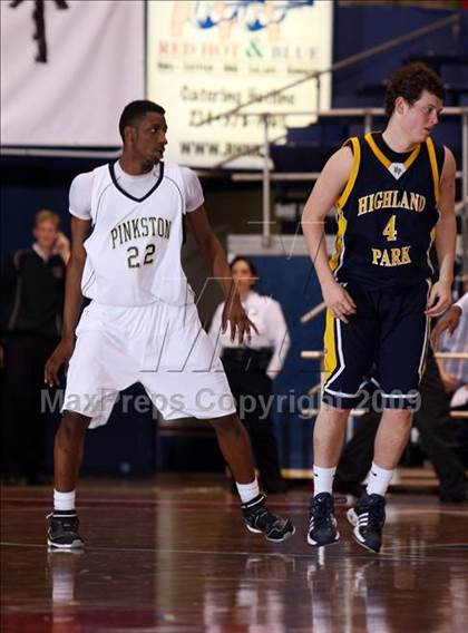 Thumbnail 2 in Highland Park vs Pinkston (Dallas Basketball Classic) photogallery.