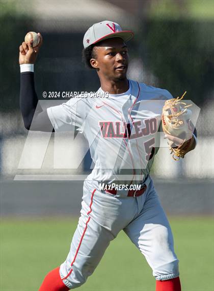 Thumbnail 2 in Cardinal Newman vs. Vallejo (CIF NCS D2 1st Round) photogallery.