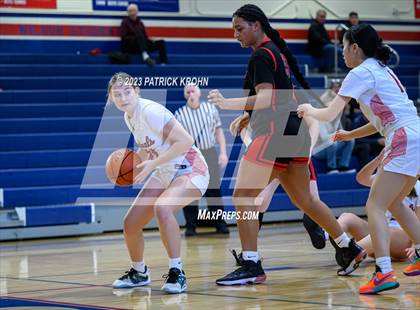 Thumbnail 1 in Sammamish vs. Seattle Academy photogallery.