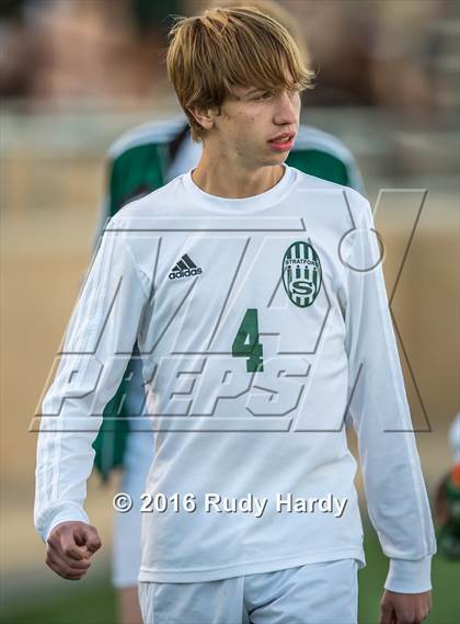 Thumbnail 1 in Lee vs. Stratford (UIL 5A Bi-District Playoff) photogallery.