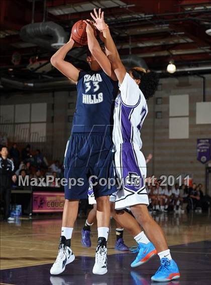 Thumbnail 3 in Chino Hills vs Rancho Cucamonga (Inland Empire Classic) photogallery.