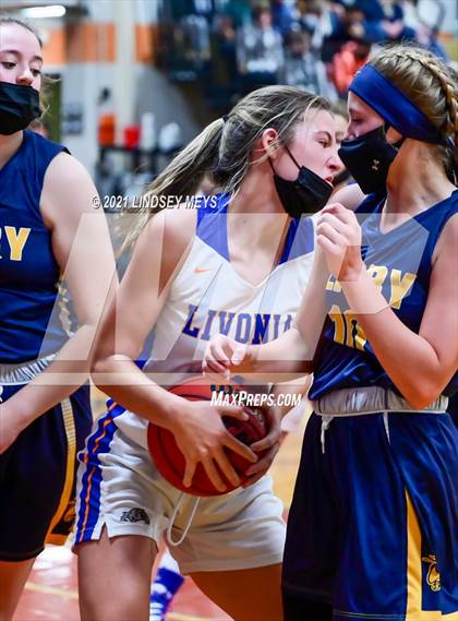 Thumbnail 1 in Perry @ Livonia photogallery.