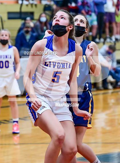 Thumbnail 3 in Perry @ Livonia photogallery.