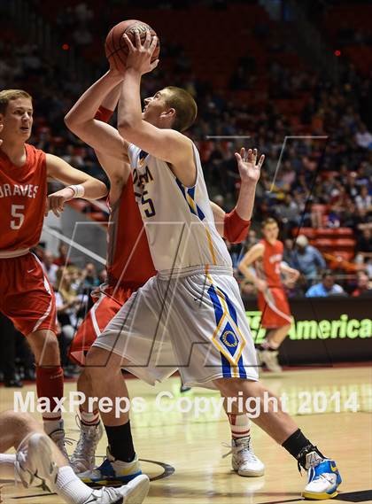 Thumbnail 3 in Orem vs. Bountiful (UHSAA 4A Final) photogallery.