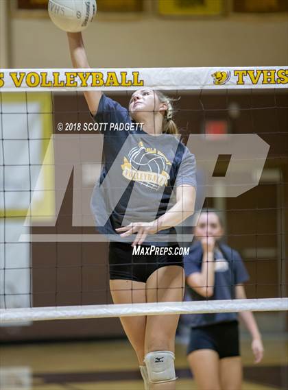 Thumbnail 2 in Notre Dame (SO) @ Temecula Valley (CIF Division I Playoff) photogallery.