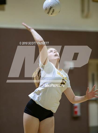 Thumbnail 1 in Notre Dame (SO) @ Temecula Valley (CIF Division I Playoff) photogallery.