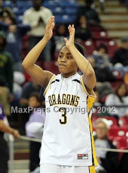 Thumbnail 3 in Bishop O'Dowd vs. Laguna Hills (CIF State D3 Final) photogallery.