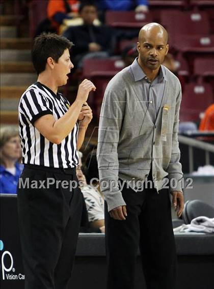 Thumbnail 3 in Bishop O'Dowd vs. Laguna Hills (CIF State D3 Final) photogallery.