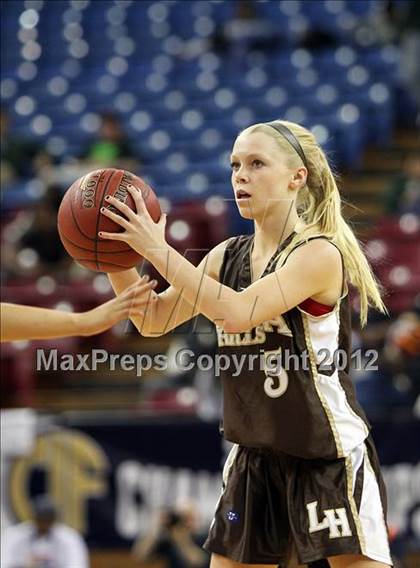 Thumbnail 3 in Bishop O'Dowd vs. Laguna Hills (CIF State D3 Final) photogallery.