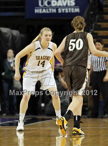 Thumbnail 3 in Bishop O'Dowd vs. Laguna Hills (CIF State D3 Final) photogallery.