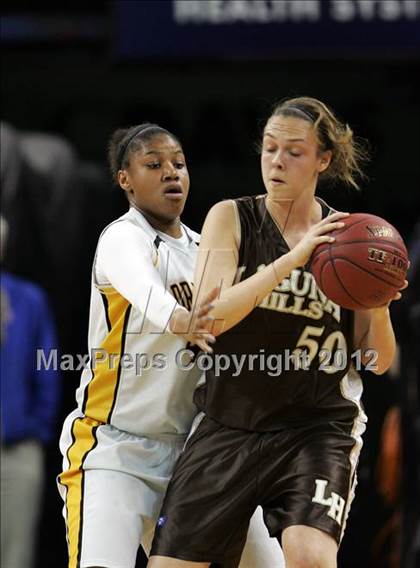 Thumbnail 3 in Bishop O'Dowd vs. Laguna Hills (CIF State D3 Final) photogallery.