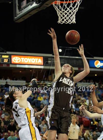 Thumbnail 3 in Bishop O'Dowd vs. Laguna Hills (CIF State D3 Final) photogallery.