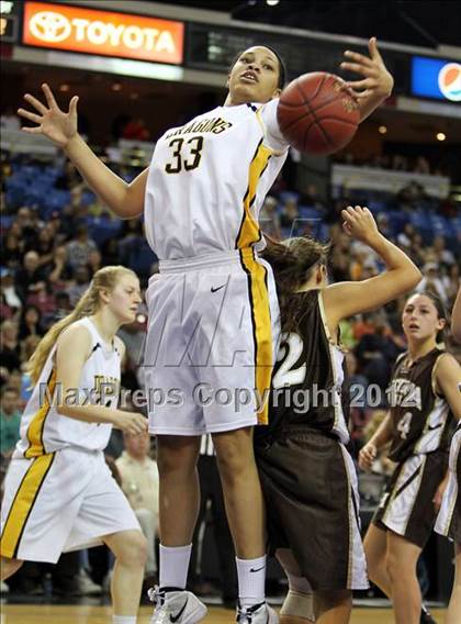 Thumbnail 1 in Bishop O'Dowd vs. Laguna Hills (CIF State D3 Final) photogallery.