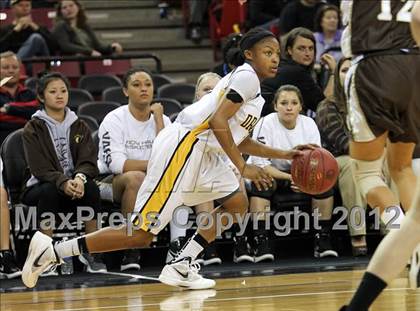 Thumbnail 2 in Bishop O'Dowd vs. Laguna Hills (CIF State D3 Final) photogallery.