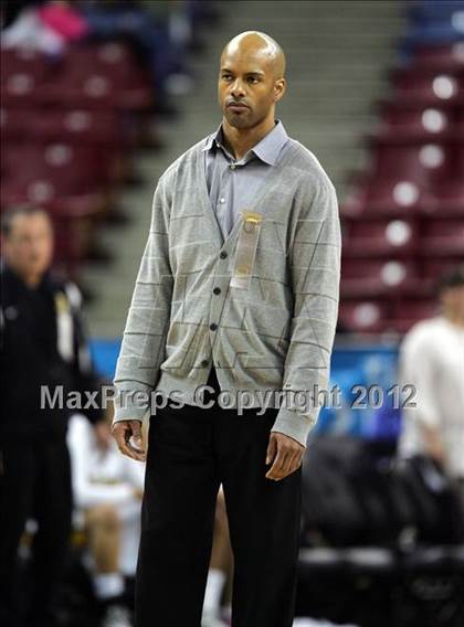 Thumbnail 1 in Bishop O'Dowd vs. Laguna Hills (CIF State D3 Final) photogallery.