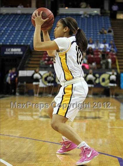 Thumbnail 3 in Bishop O'Dowd vs. Laguna Hills (CIF State D3 Final) photogallery.