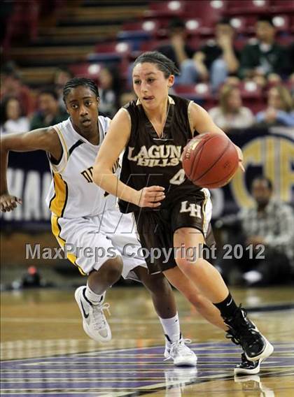 Thumbnail 2 in Bishop O'Dowd vs. Laguna Hills (CIF State D3 Final) photogallery.
