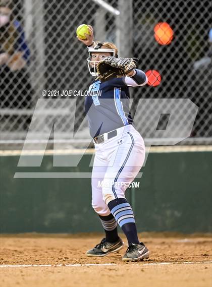 Thumbnail 3 in Churchill vs Johnson photogallery.