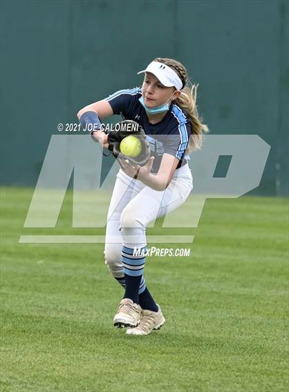 Thumbnail 3 in Churchill vs Johnson photogallery.