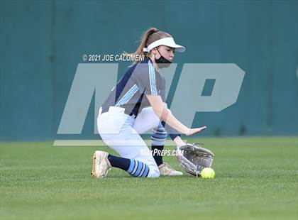 Thumbnail 2 in Churchill vs Johnson photogallery.