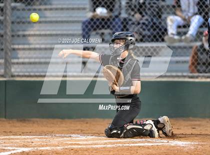 Thumbnail 3 in Churchill vs Johnson photogallery.