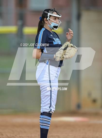 Thumbnail 2 in Churchill vs Johnson photogallery.