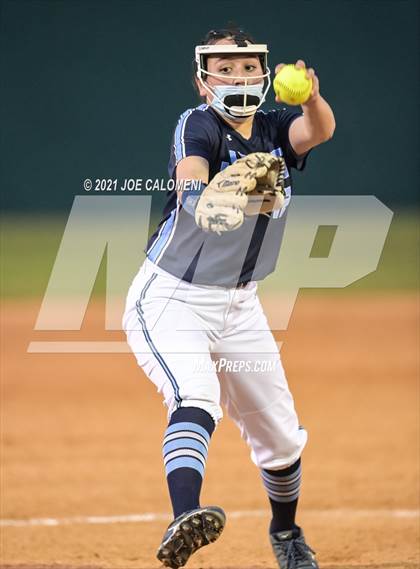 Thumbnail 3 in Churchill vs Johnson photogallery.