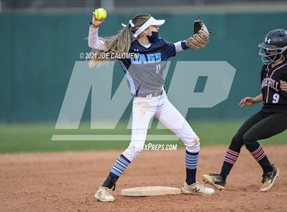 Thumbnail 2 in Churchill vs Johnson photogallery.