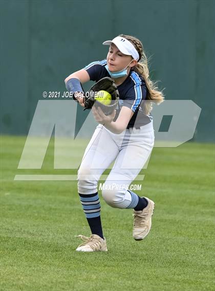 Thumbnail 2 in Churchill vs Johnson photogallery.