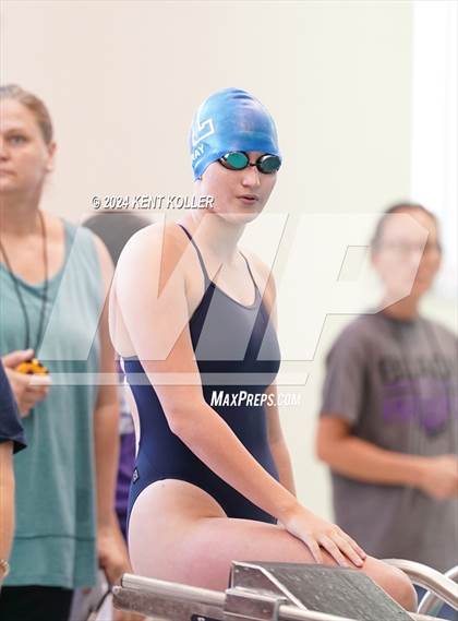 Thumbnail 1 in North Farmington vs. South Lyon (Black Hawk Invite) photogallery.