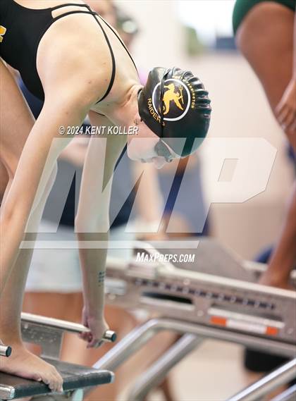 Thumbnail 2 in North Farmington vs. South Lyon (Black Hawk Invite) photogallery.