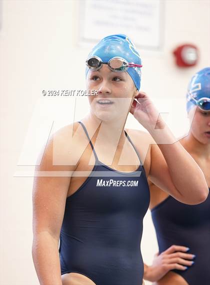 Thumbnail 1 in North Farmington vs. South Lyon (Black Hawk Invite) photogallery.